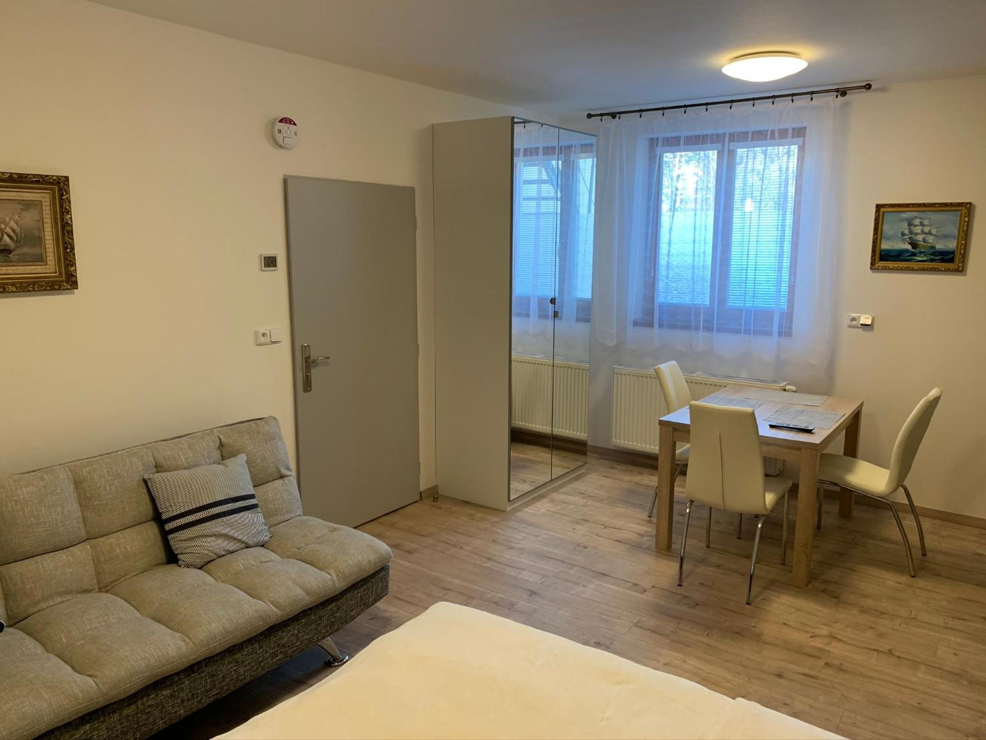 Apartements Studio 964 Libeznice Екстер'єр фото