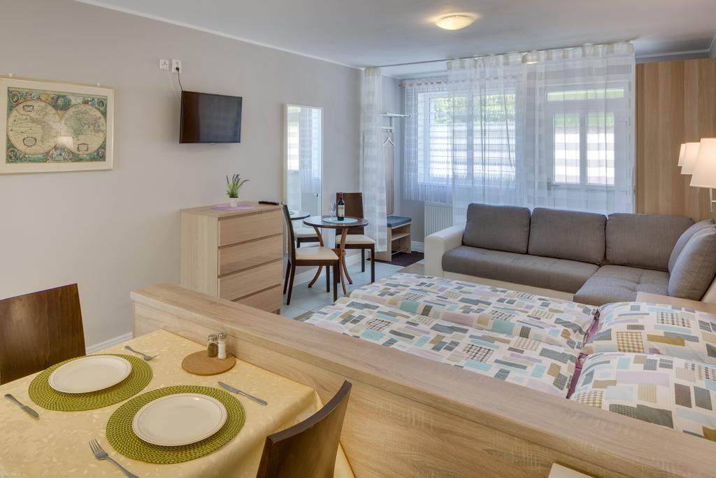 Apartements Studio 964 Libeznice Екстер'єр фото