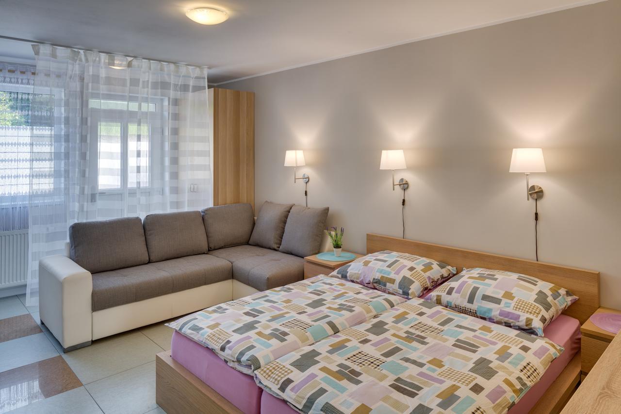 Apartements Studio 964 Libeznice Екстер'єр фото